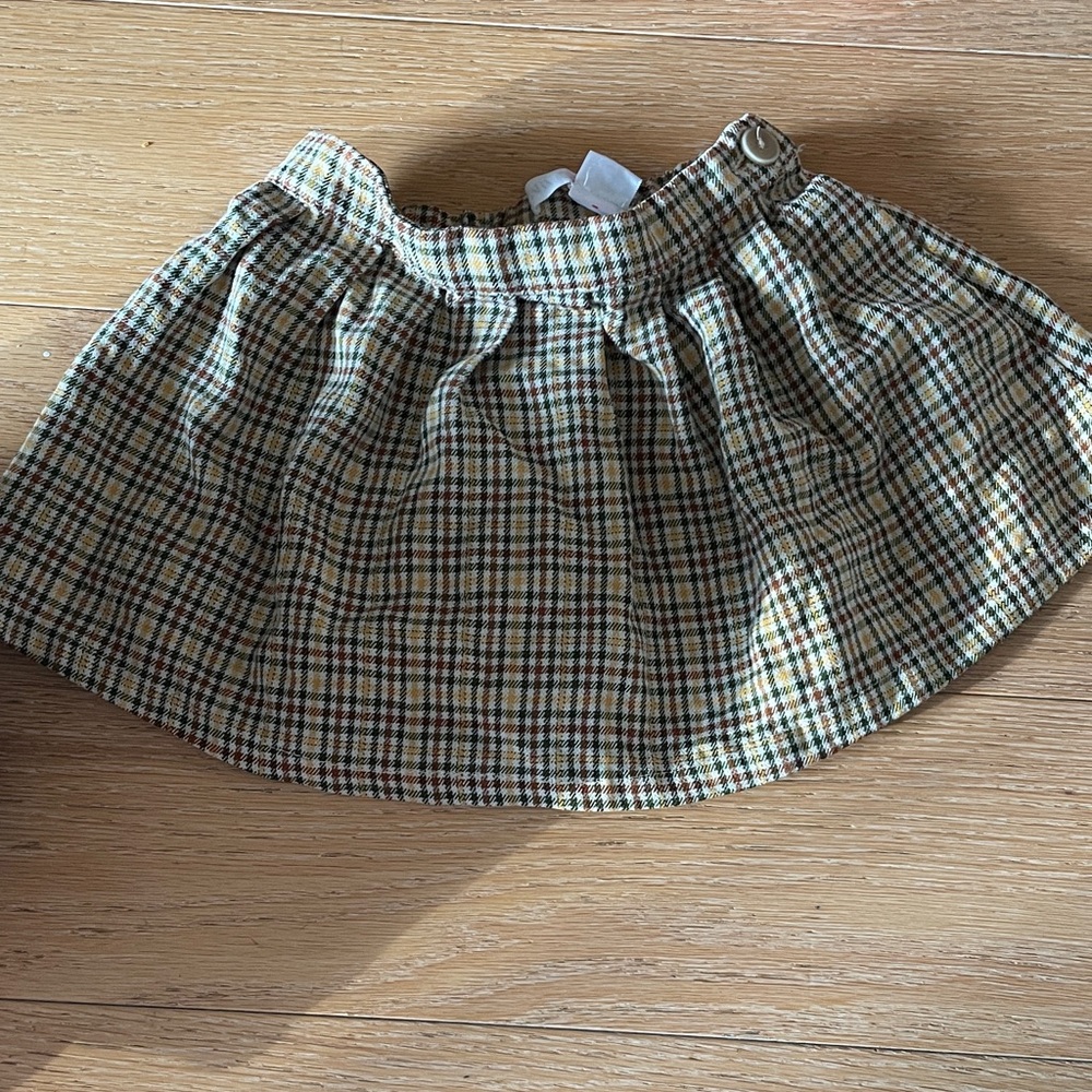 12-18mo Girls Plaid Skirt with expandable waist and button closure